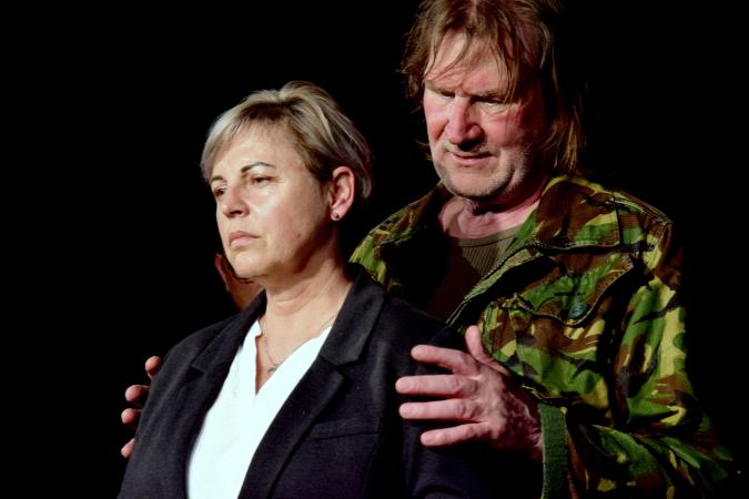 Herbert Beesten und Ulrike Bauer in "Achhausen" Foto Anne König